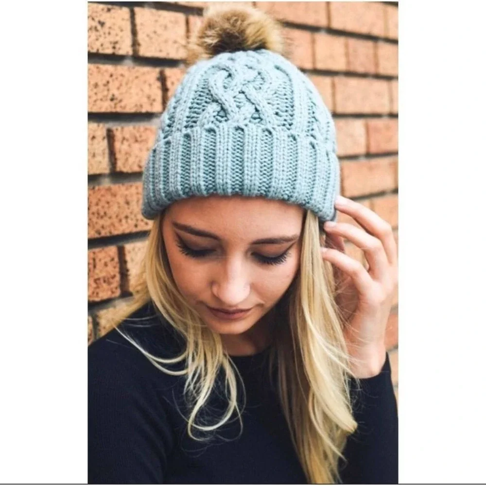 Mint Cable Knit‎ Womens Pom Beanie Toboggan Hat Mint Green Brand New